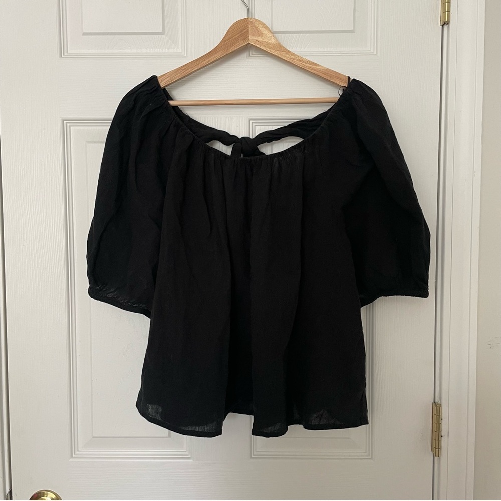Old Navy Black Off-Shoulder Blouse